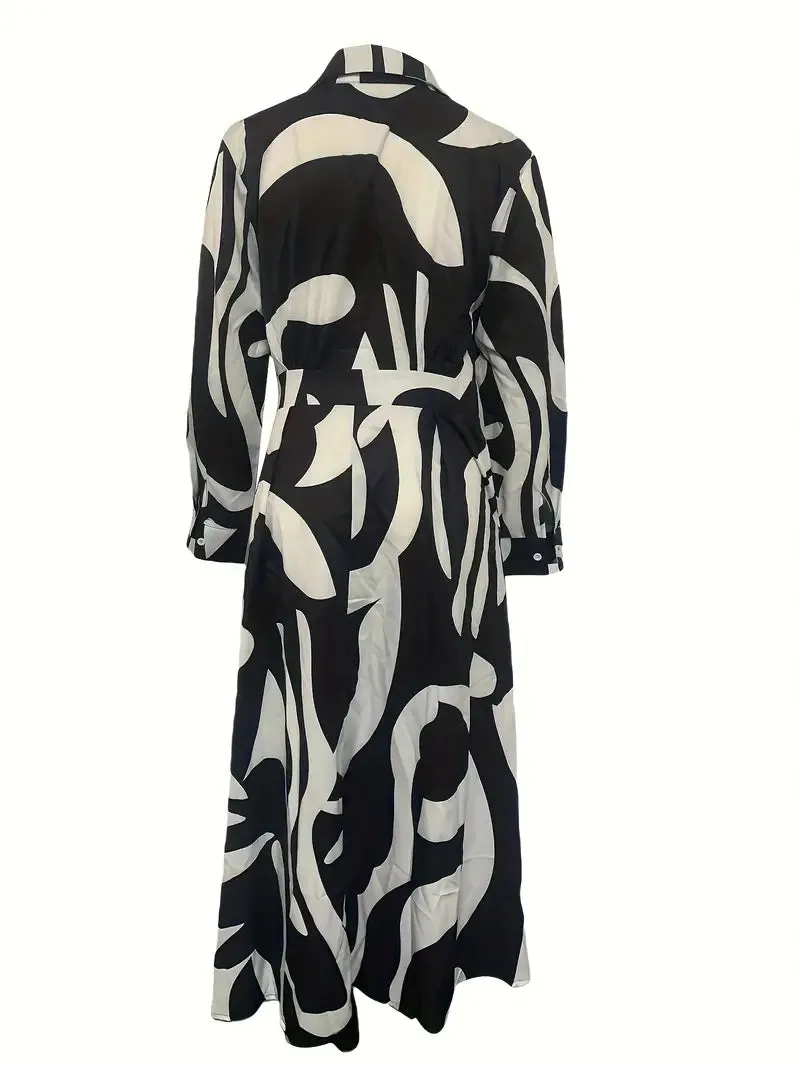 Abstraktes gestreiftes Maxikleid mit Reverskragen und Taschen