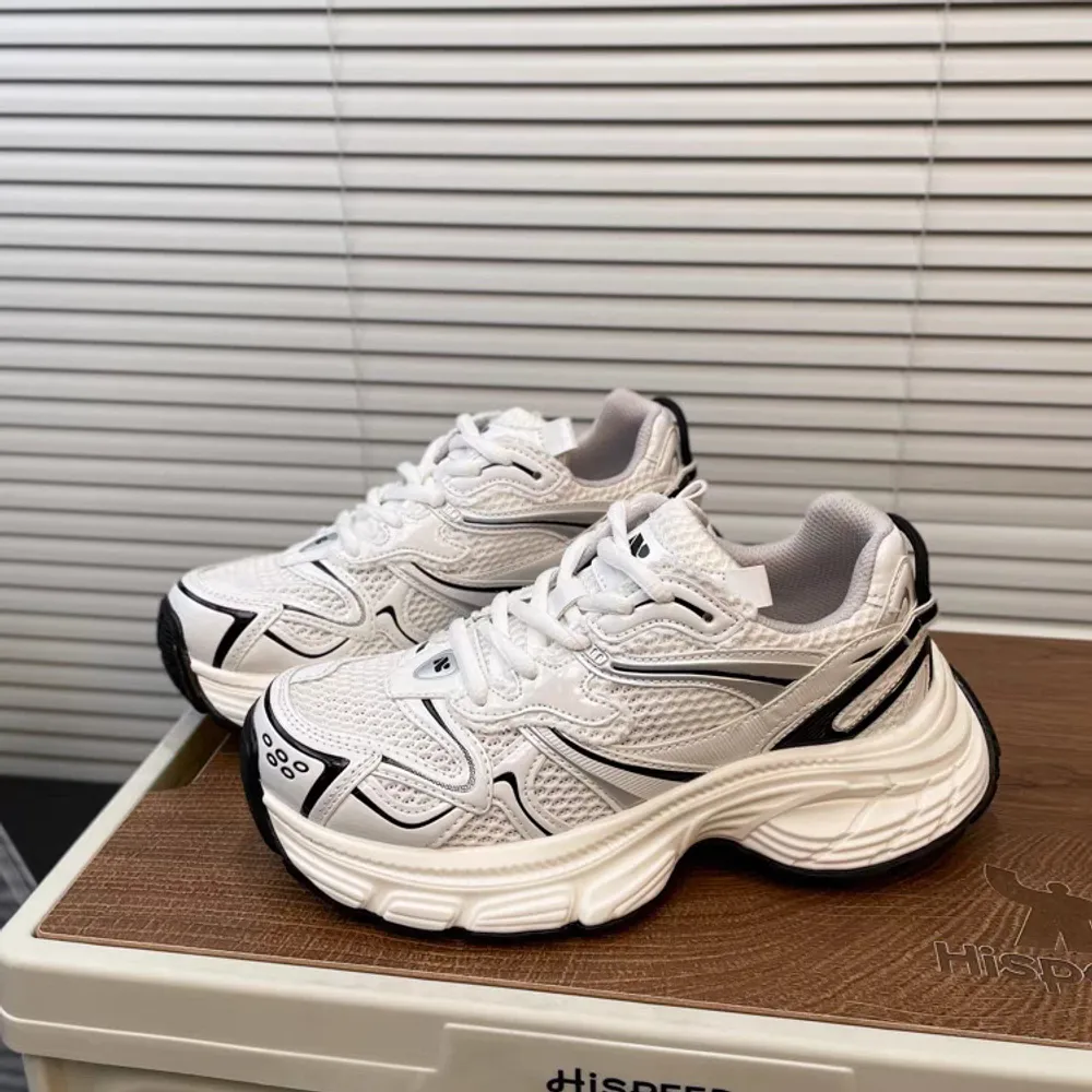 Daddy Schuhe weiblich INS TIDE 2024 Neuer Frühlings- und Sommerdicke Bottom Sneakers Mesh Show Füße kleine Schuhe Silber Casual 