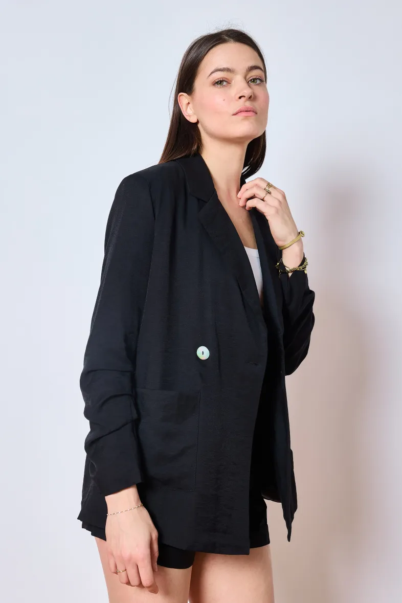 Fließender Blazer mit Schulterpolstern und gerafften Ärmeln