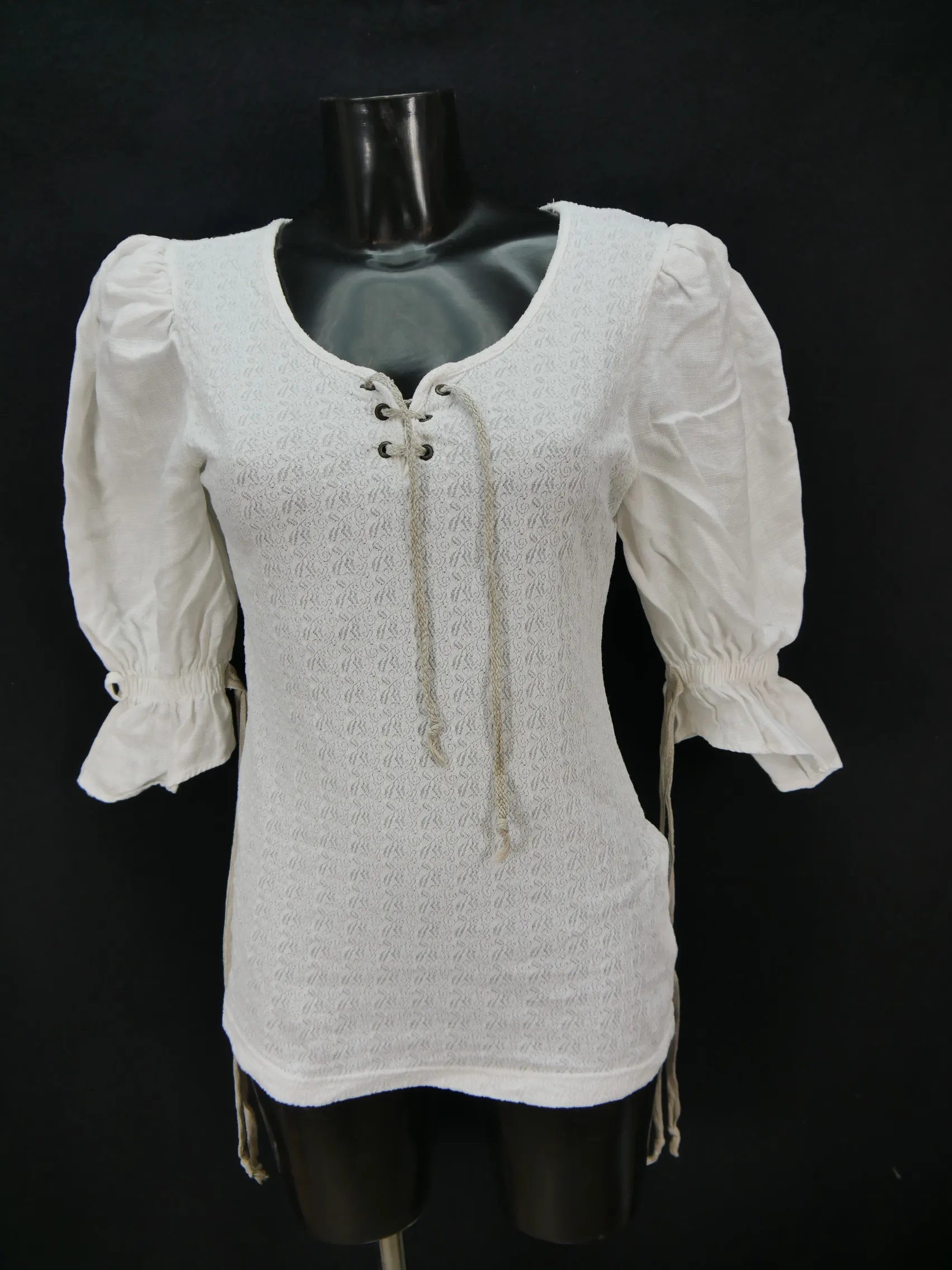 Gr.40 Trachtenbluse weiß Baumwolle Polyamid mit herrlichem Motiv Bluse TB3045