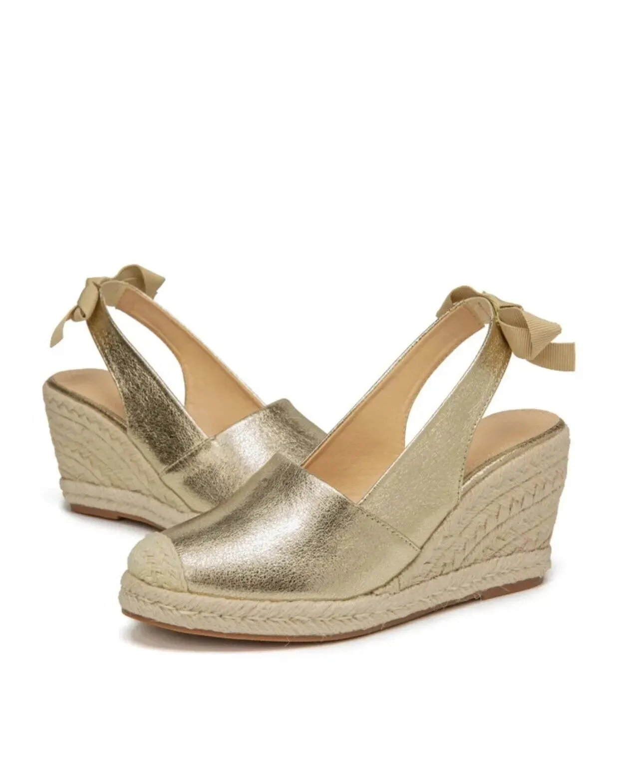 Heidi-Mode | Sandalen Mit Schnalle In Goldfarbe