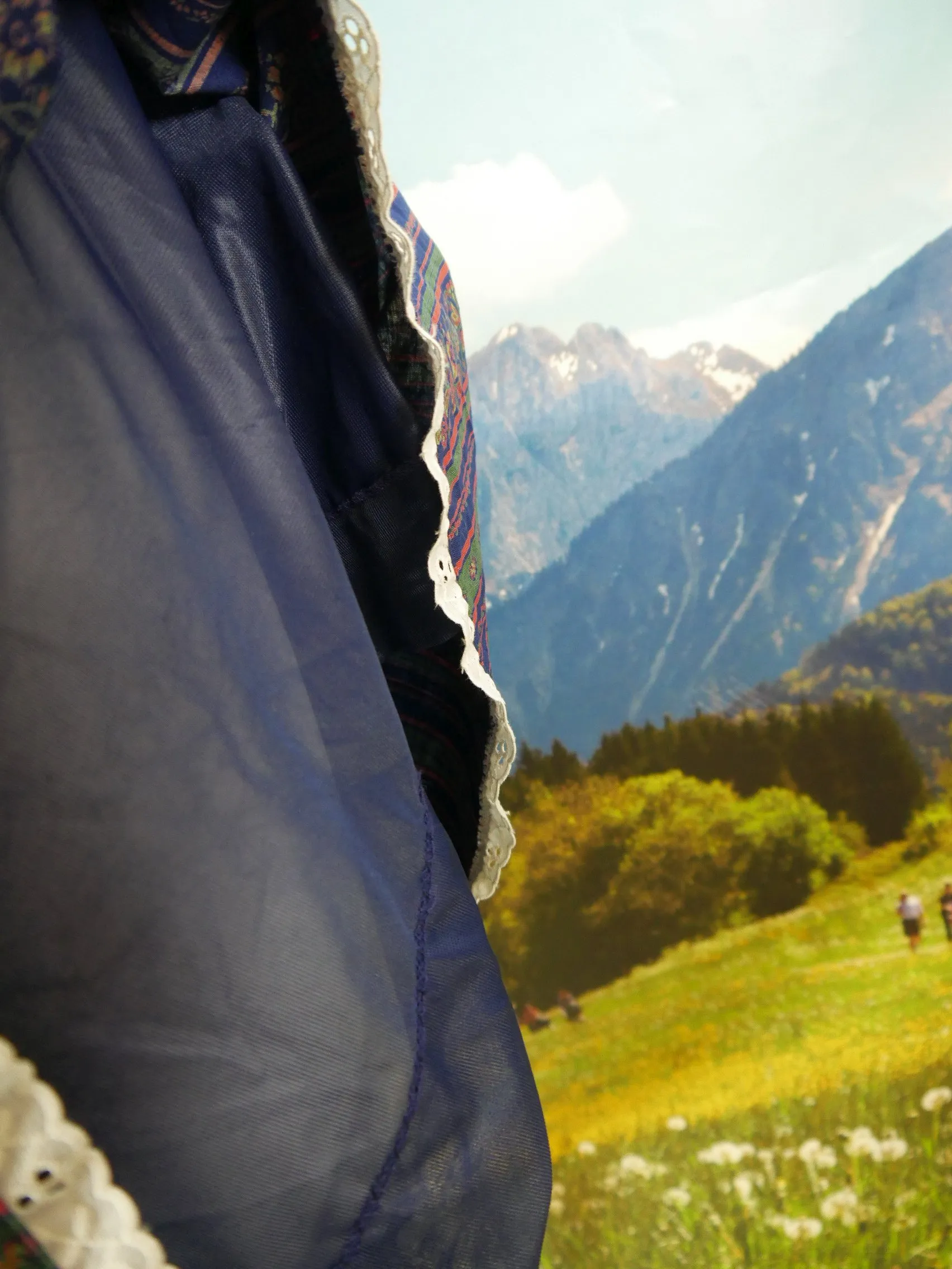 Original Alpen Trachten Trachtenrock mit Blumendruck süße Trachten Rock Gr.38